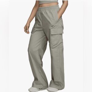Nike Sportswear Everything Wovens Wide Leg Cargo Pants Gray Women’s S Activewear